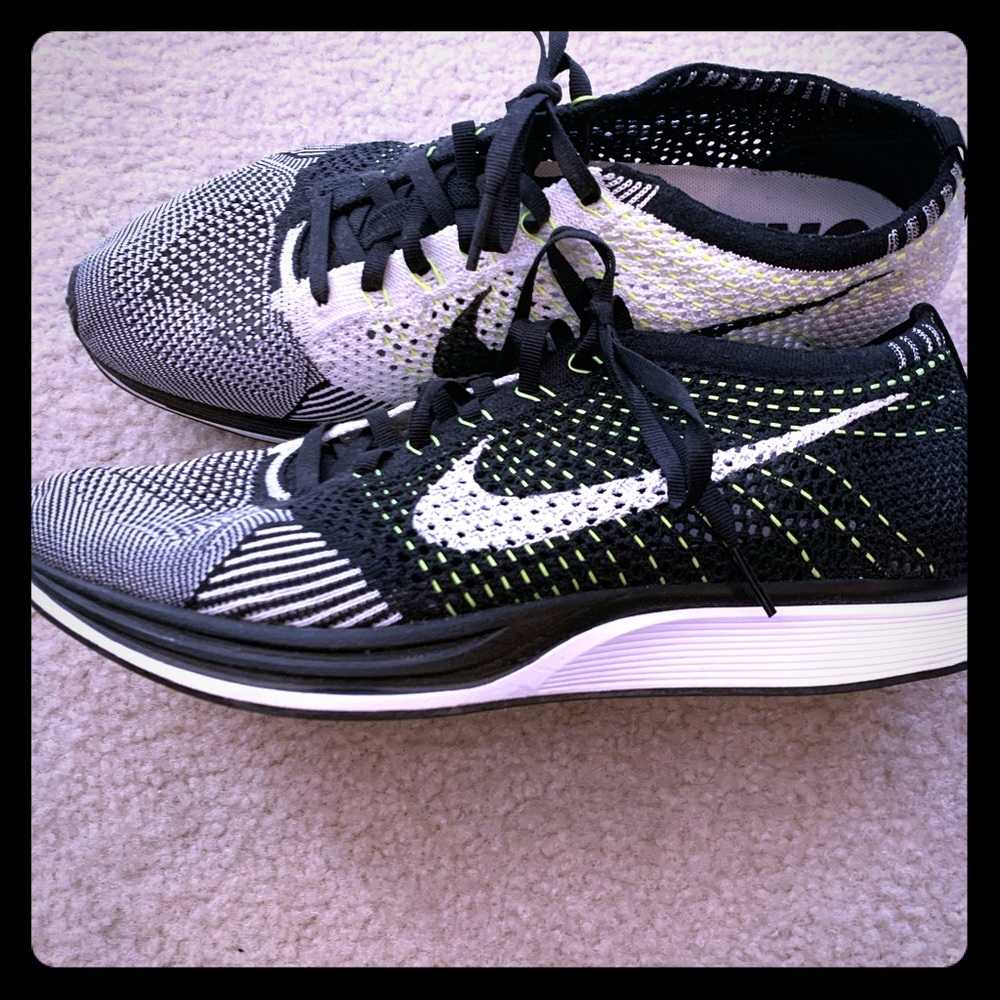 Nike Flyknit Racer